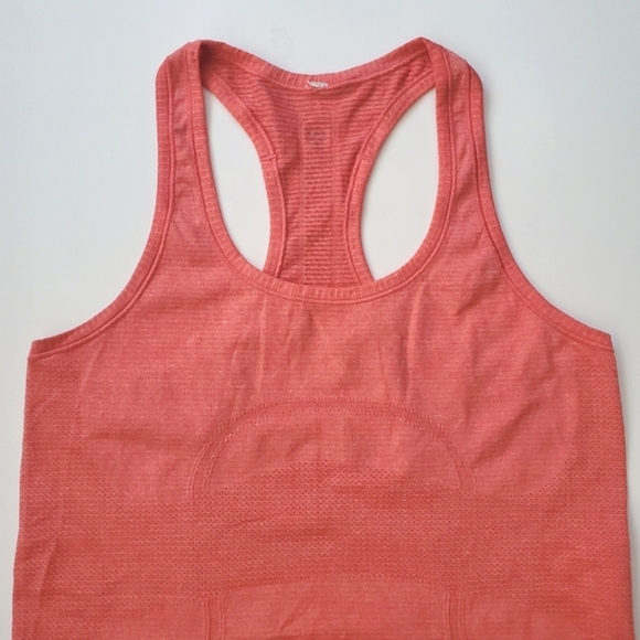 Lululemon Swiftly Racerbank Tank in Heathered Alarming, Size 8 - Picture 3 of 11